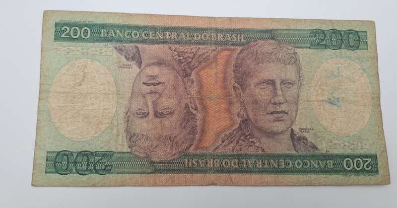 1981-1984  Brazil 200 Cruzeiros Bank note -Circulated