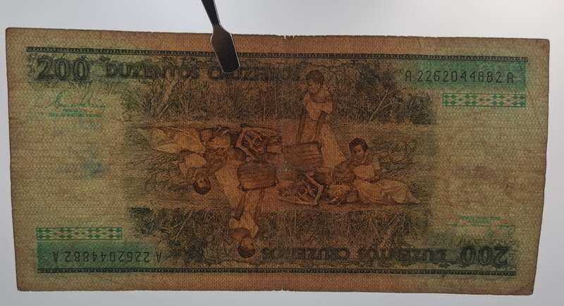 1981-1984  Brazil 200 Cruzeiros Bank note -Circulated
