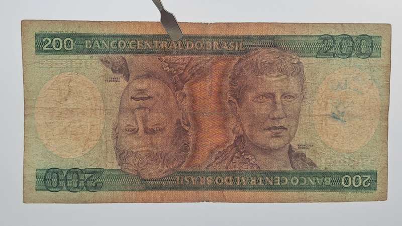 1981-1984  Brazil 200 Cruzeiros Bank note -Circulated