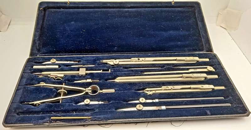 Vintage Nestlers Techniker Drawing Drafting Set  Germany-in hard Case