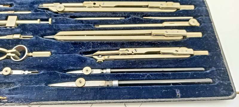 Vintage Nestlers Techniker Drawing Drafting Set  Germany-in hard Case