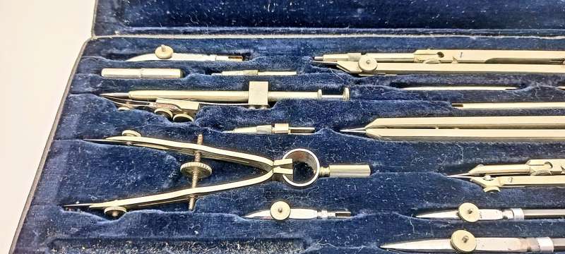 Vintage Nestlers Techniker Drawing Drafting Set  Germany-in hard Case