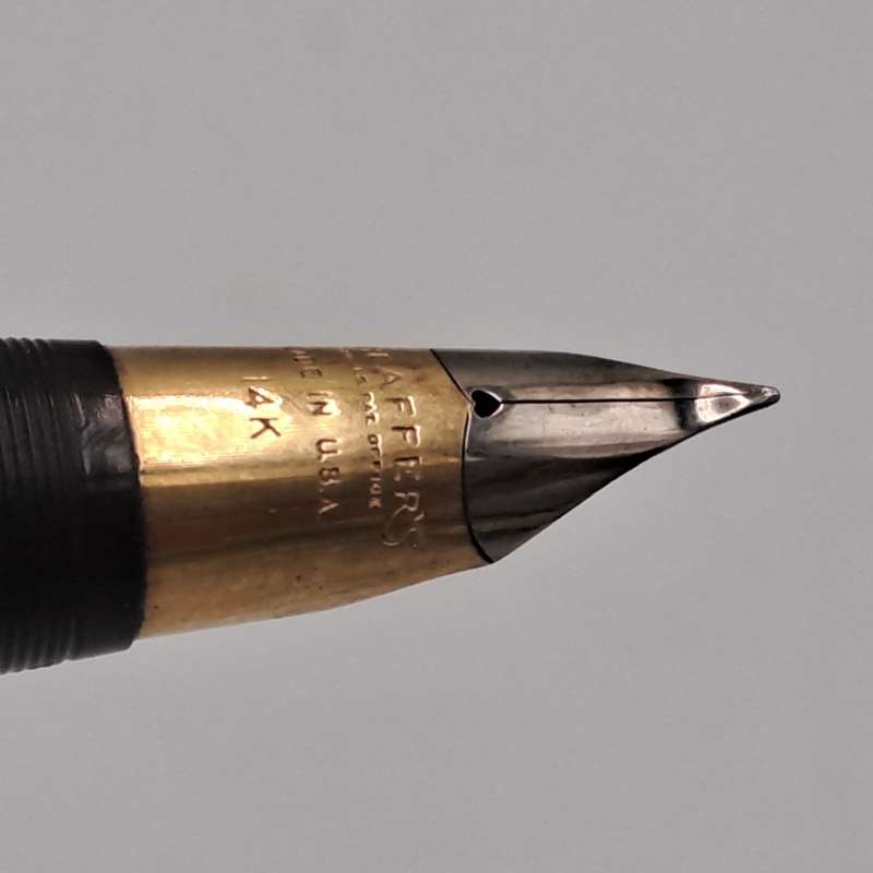 Vintage Sheaffer Fountain Pen with 14kt Gold Nib and Pencil USA - in nice case SEE CONDITION