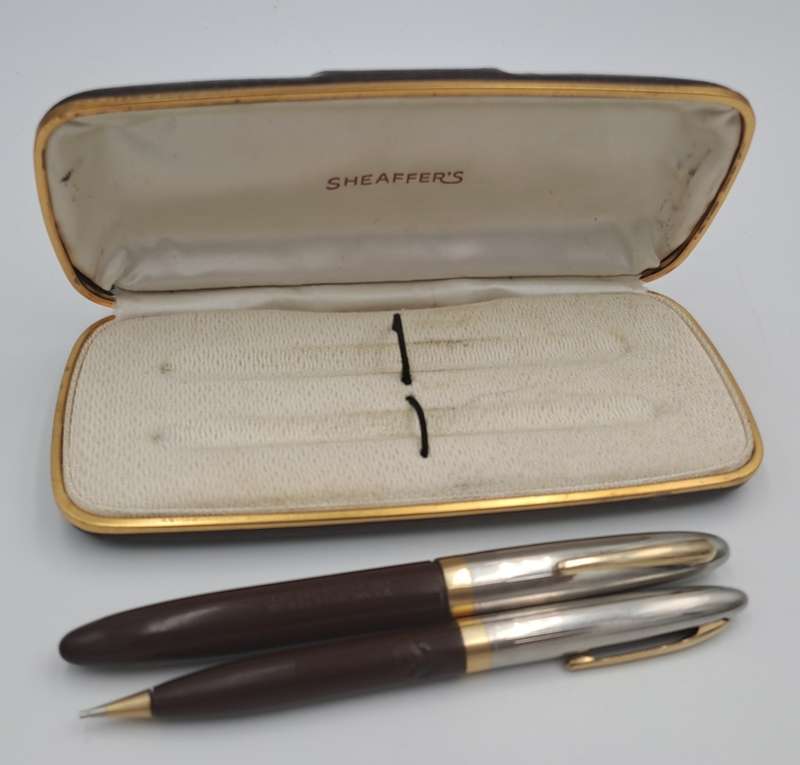Vintage Sheaffer Fountain Pen with 14kt Gold Nib and Pencil USA - in nice case SEE CONDITION
