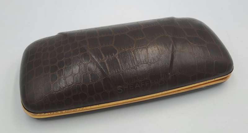 Vintage Sheaffer Fountain Pen with 14kt Gold Nib and Pencil USA - in nice case SEE CONDITION