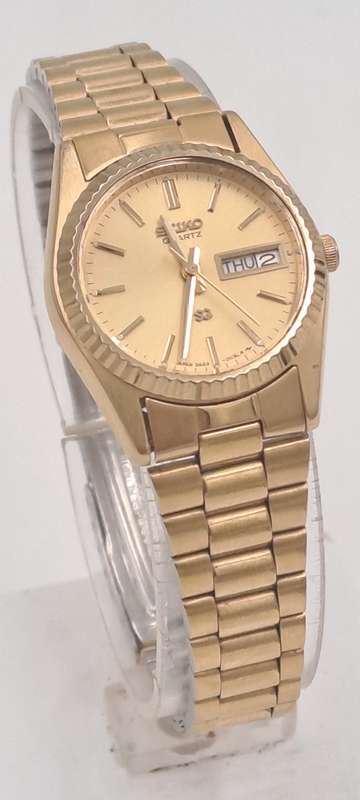 Vintage Ladies Seiko 2A23-003LR Quartz Day/Date Gold tone Watch -Working 100%