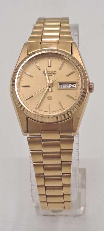 Vintage Ladies Seiko 2A23-003LR Quartz Day/Date Gold tone Watch -Working 100%