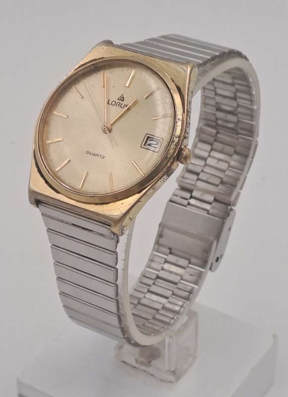 Pre-Owned Vintage Mens Lorus Quartz Y142-8010 watch -Working