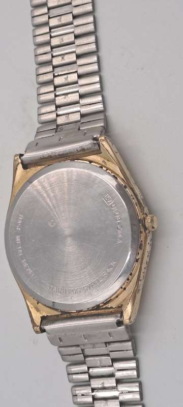 Pre-Owned Vintage Mens Lorus Quartz Y142-8010 watch -Working