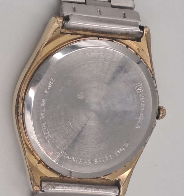 Pre-Owned Vintage Mens Lorus Quartz Y142-8010 watch -Working