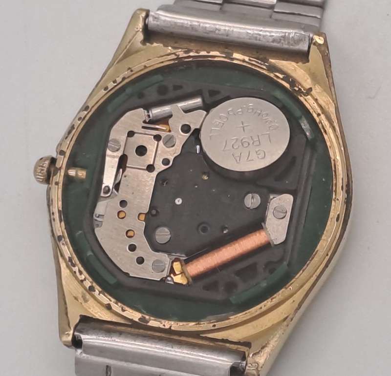 Pre-Owned Vintage Mens Lorus Quartz Y142-8010 watch -Working