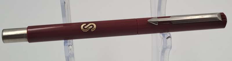 Pre-owned 2008 Parker Arrow Maroon Rollerball Pen  ..  In case , Ink still ok