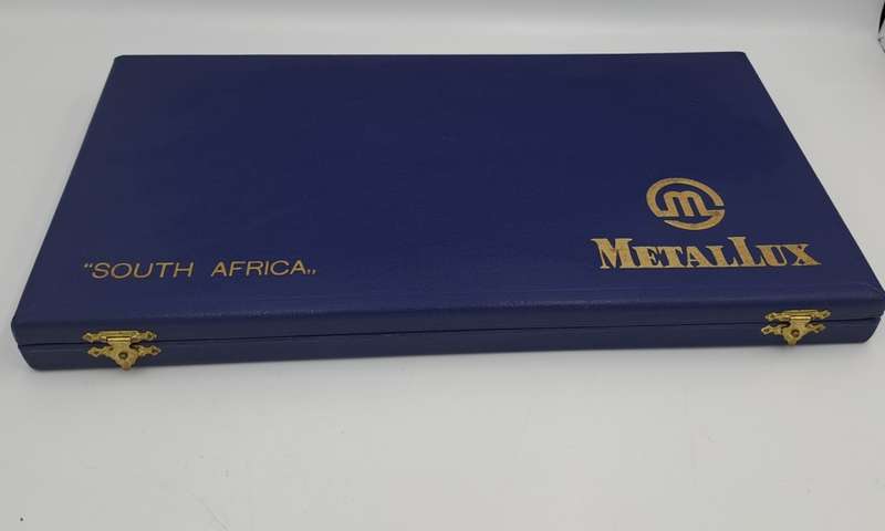 Eyeware -Vintage Optometrist  Metalux Tinted Lenses sample Kit in case