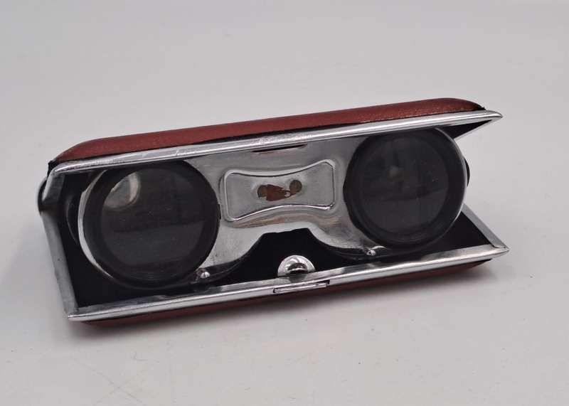 Vintage Fold Up Opera Theatre Sport Event Horse racing Glasses Binoculars