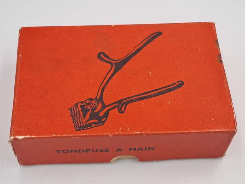 Vintage French Hair Clippers in Original Box -Good Condition