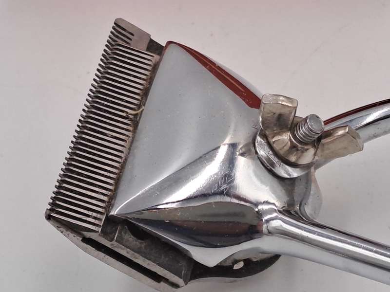 Vintage French Hair Clippers in Original Box -Good Condition