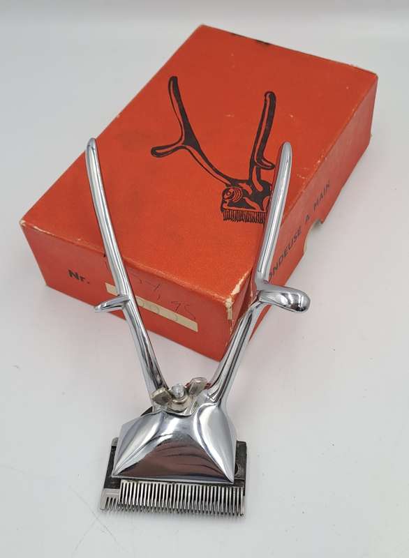 Vintage French Hair Clippers in Original Box -Good Condition