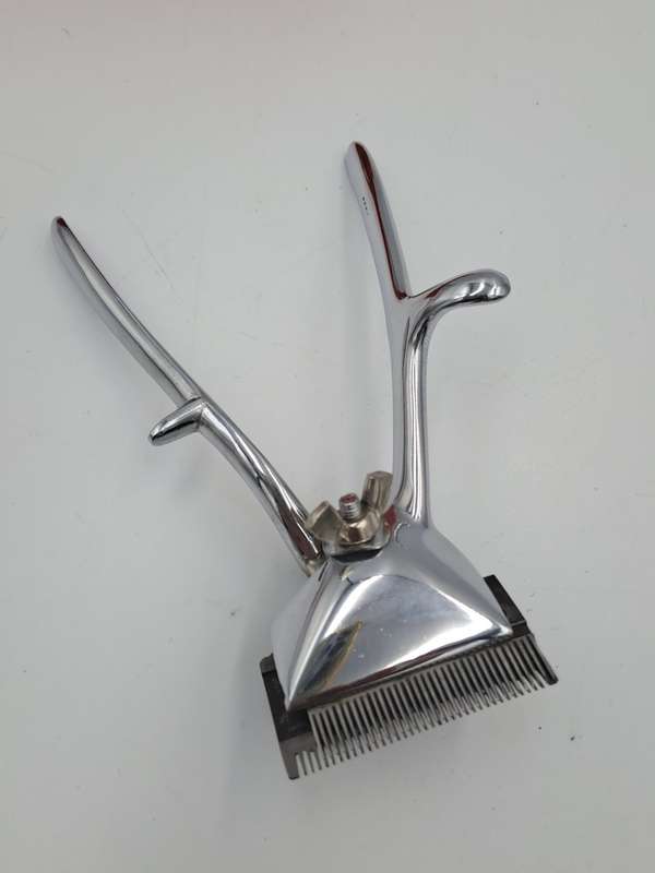 Vintage French Hair Clippers in Original Box -Good Condition