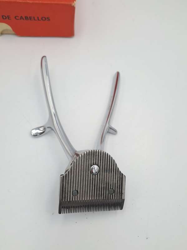 Vintage French Hair Clippers in Original Box -Good Condition