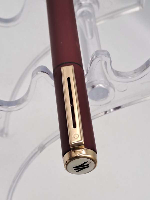 Vintage Maroon Sheaffer Award Rollerball Pen in Case - Ink still Ok -  made in the USA