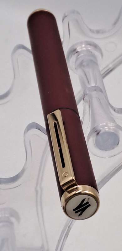 Vintage Maroon Sheaffer Award Rollerball Pen in Case - Ink still Ok -  made in the USA