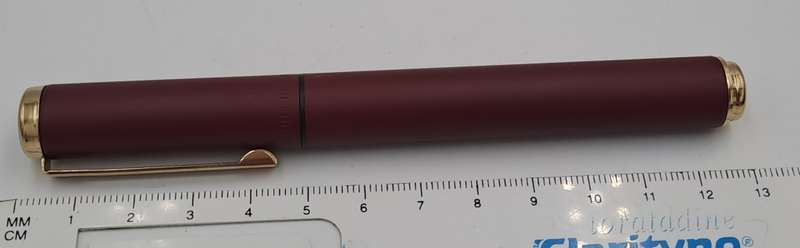 Vintage Maroon Sheaffer Award Rollerball Pen in Case - Ink still Ok -  made in the USA