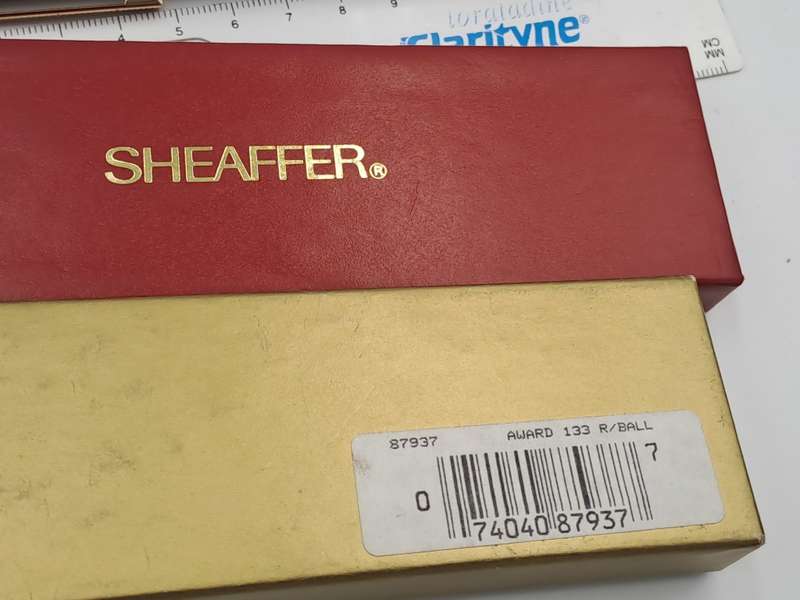 Vintage Maroon Sheaffer Award Rollerball Pen in Case - Ink still Ok -  made in the USA