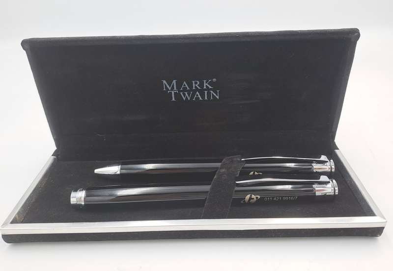 Pre-owned Mark Twain Luxury pen set with a company Logo boxed