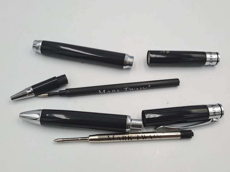 Pre-owned Mark Twain Luxury pen set with a company Logo boxed