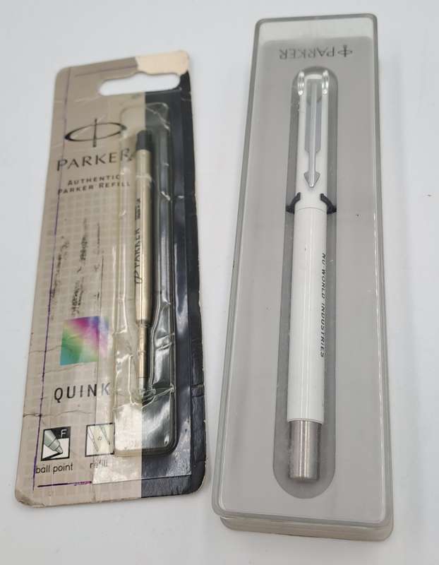 Vintage Branded White Parker Pen - no refill - will include a spare refill as in photos
