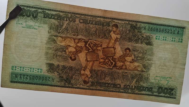 1981-1984  Brazil 200 Cruzeiros Bank note -Circulated