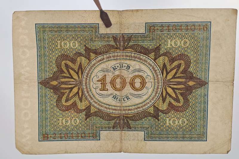 1920  Germany (1871-1948) 100 Mark Reichsbank note
