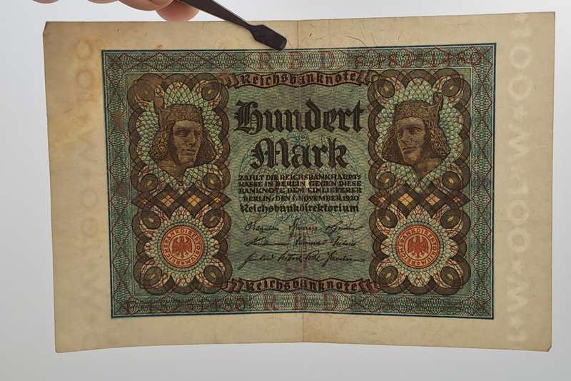1920  Germany  Germany (1871-1948) 100 Mark Reichsbank note