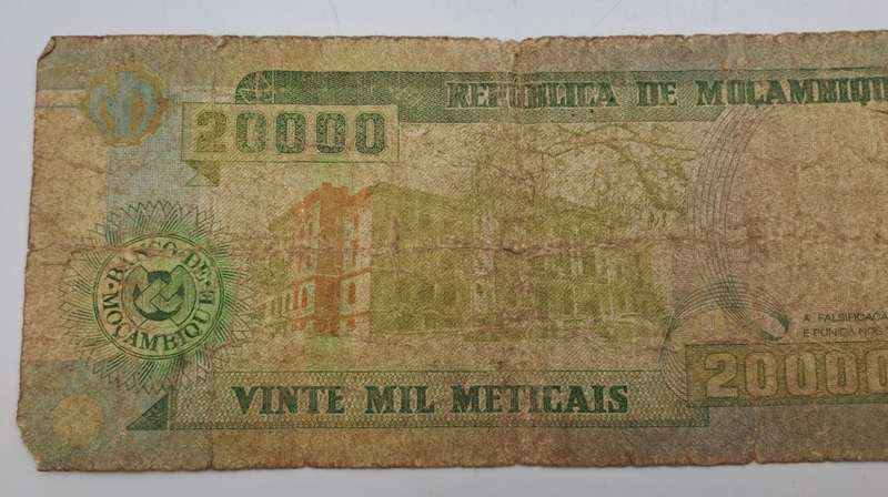 1999  Mozambique 20 000 Meticais Banknote-see condition