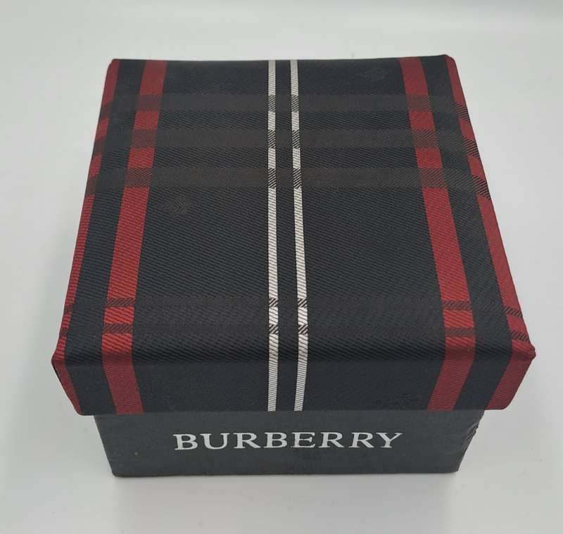 Vintage Burberry Cufflinks and Pocket Square Gift set -The Tie is Missing