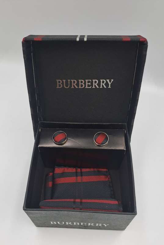 Vintage Burberry Cufflinks and Pocket Square Gift set -The Tie is Missing