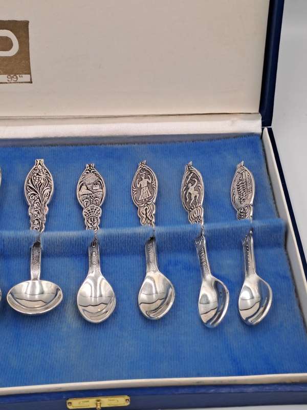 Vintage MP Prata 99 Silverplate Demitassee 7pc  Spoon Set-Boxed