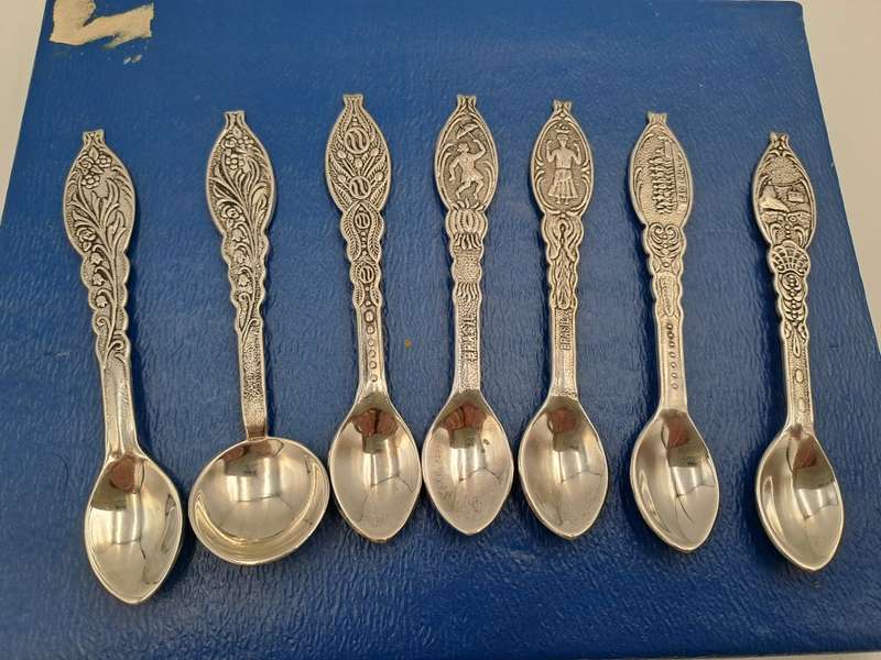 Vintage MP Prata 99 Silverplate Demitassee 7pc  Spoon Set-Boxed