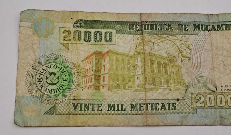 1999 Mozambique 20 000 Meticais