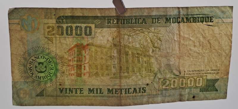1999 Mozambique 20 000 Meticais