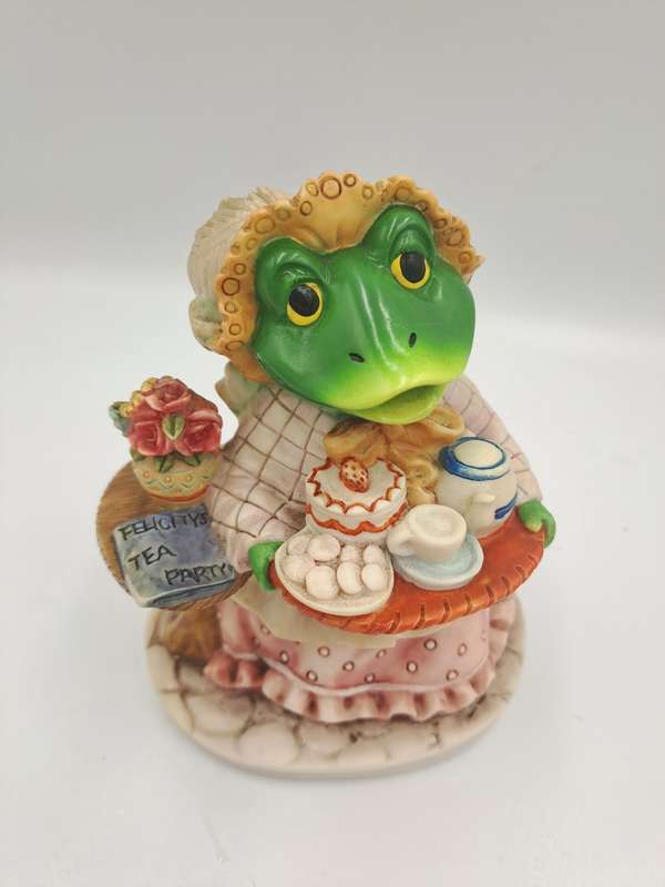The Leonardo Collection Figurine Little Nook Felicity Frog