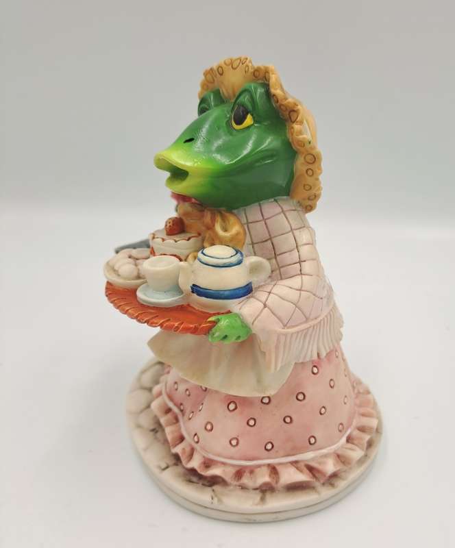 The Leonardo Collection Figurine Little Nook Felicity Frog