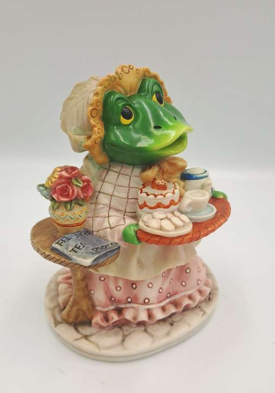 The Leonardo Collection Figurine Little Nook Felicity Frog