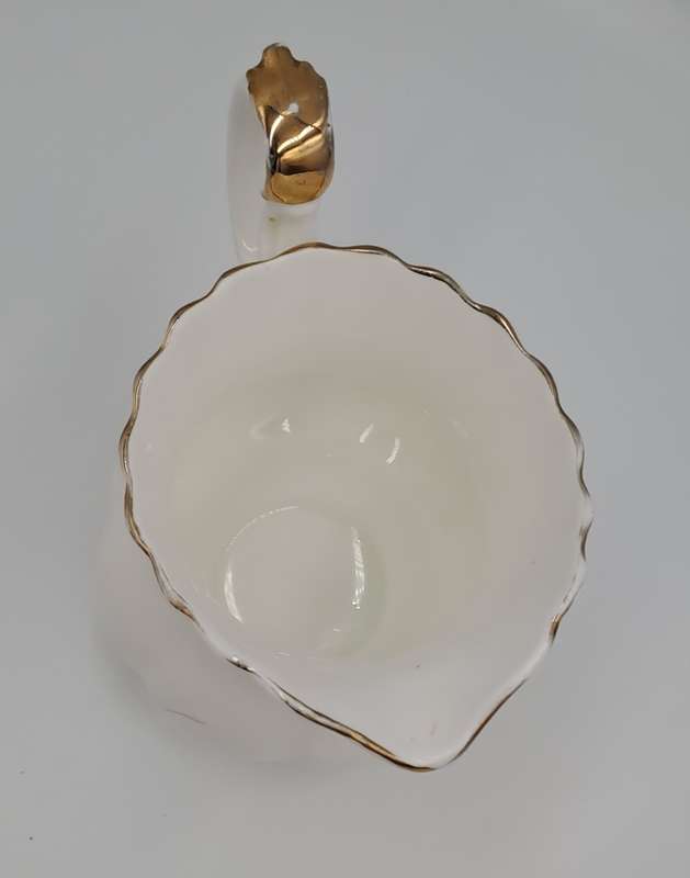 Vintage Royal Albert  val d`or Tea Creamer 11,5cm(H) x 12cm x 8,5cm