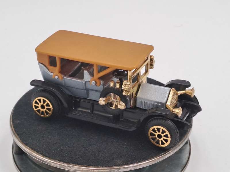 Vintage Die-Cast No 303 -1907 Peugeot -1:62 Made in Hong Kong