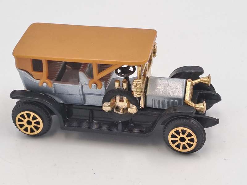 Vintage Die-Cast No 303 -1907 Peugeot -1:62 Made in Hong Kong