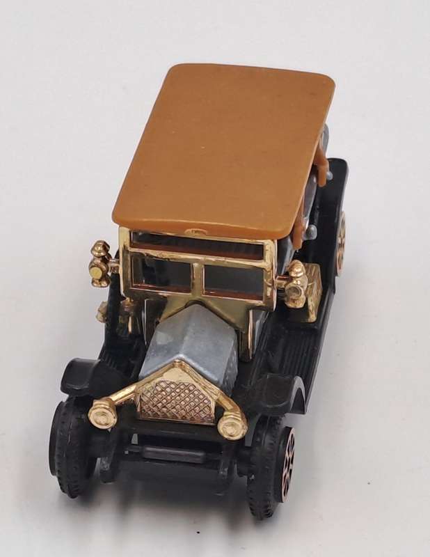 Vintage Die-Cast No 303 -1907 Peugeot -1:62 Made in Hong Kong