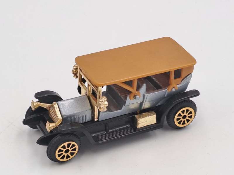 Vintage Die-Cast No 303 -1907 Peugeot -1:62 Made in Hong Kong