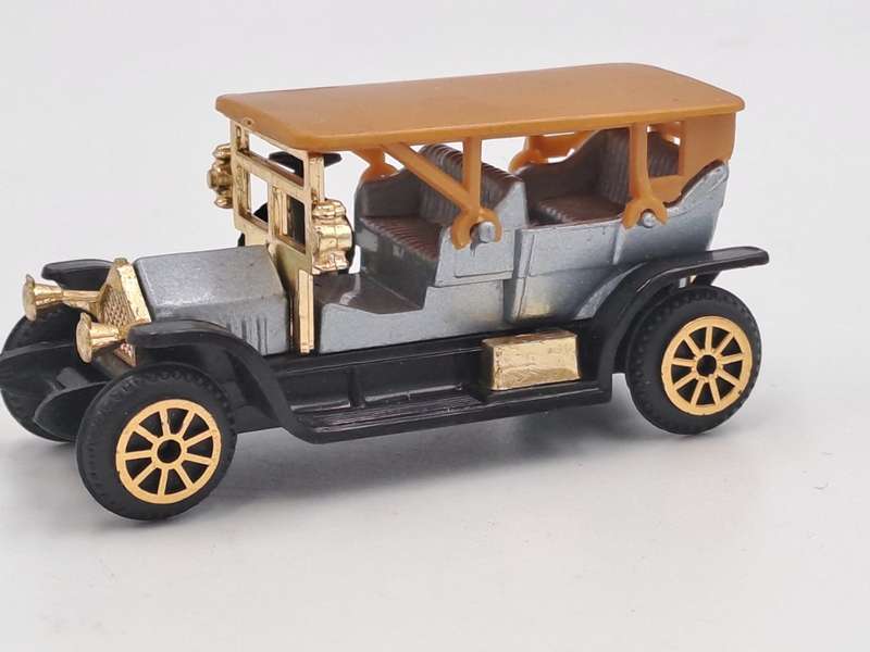 Vintage Die-Cast No 303 -1907 Peugeot -1:62 Made in Hong Kong