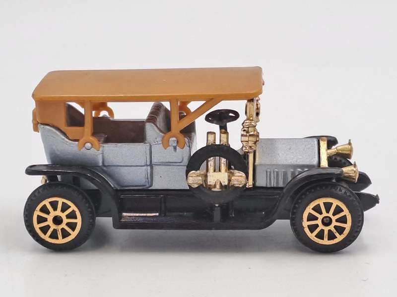 Vintage Die-Cast No 303 -1907 Peugeot -1:62 Made in Hong Kong